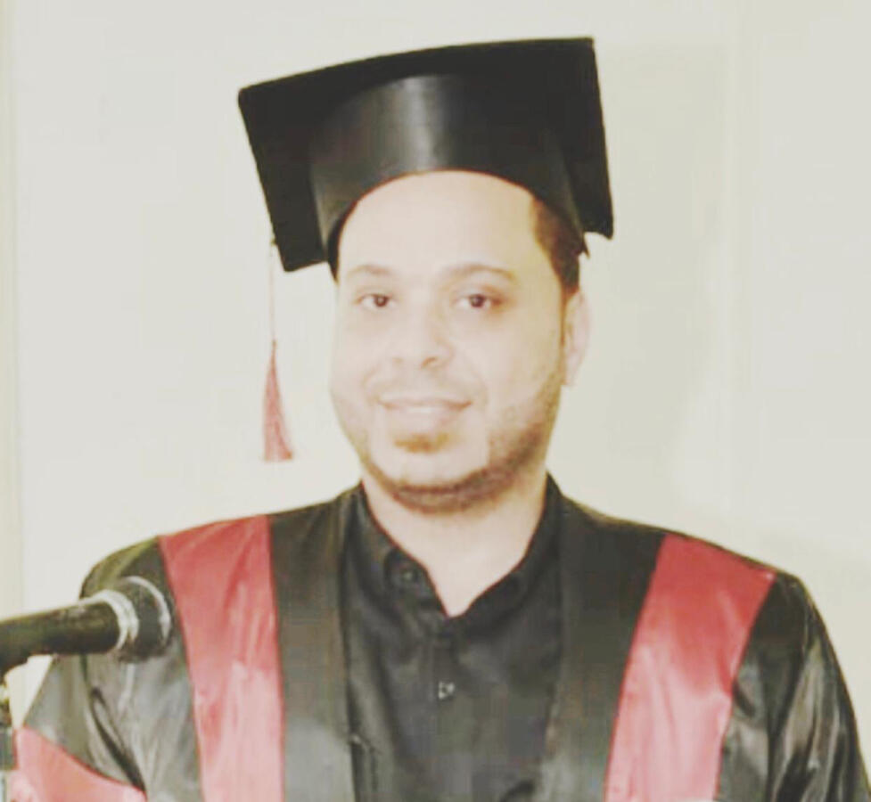 د. شادي(حاصل علي دكتوراة وماجستير و8 دبلومات دوليه في الطب الرياضي)